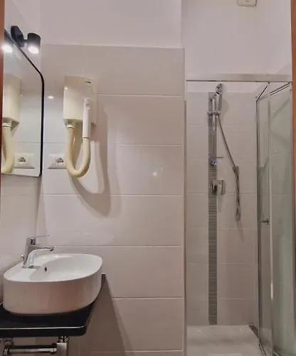 Oasi Pensión 4*