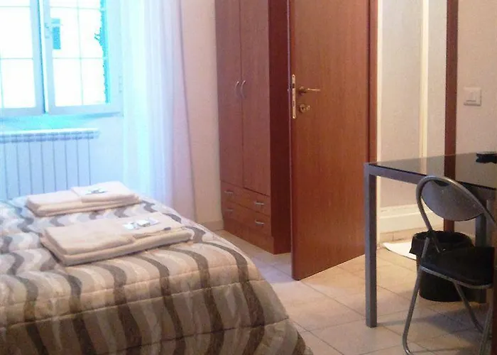 Oasi Pensión 4*