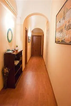 Pensión Oasi 4*